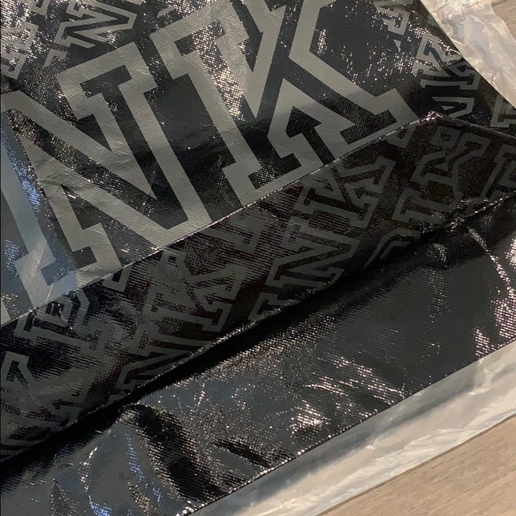 NEW Pink Tote - Picture 2 of 4